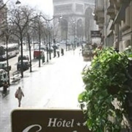 Cecilia Paris