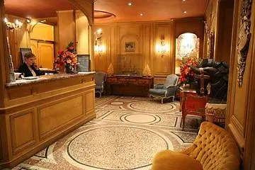 Cécilia Paris